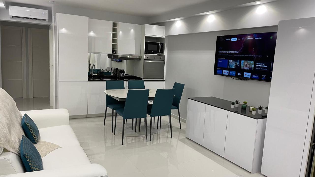 Cannes Pointe Croisette : Superbe Logement Vue Mer Bagian luar foto