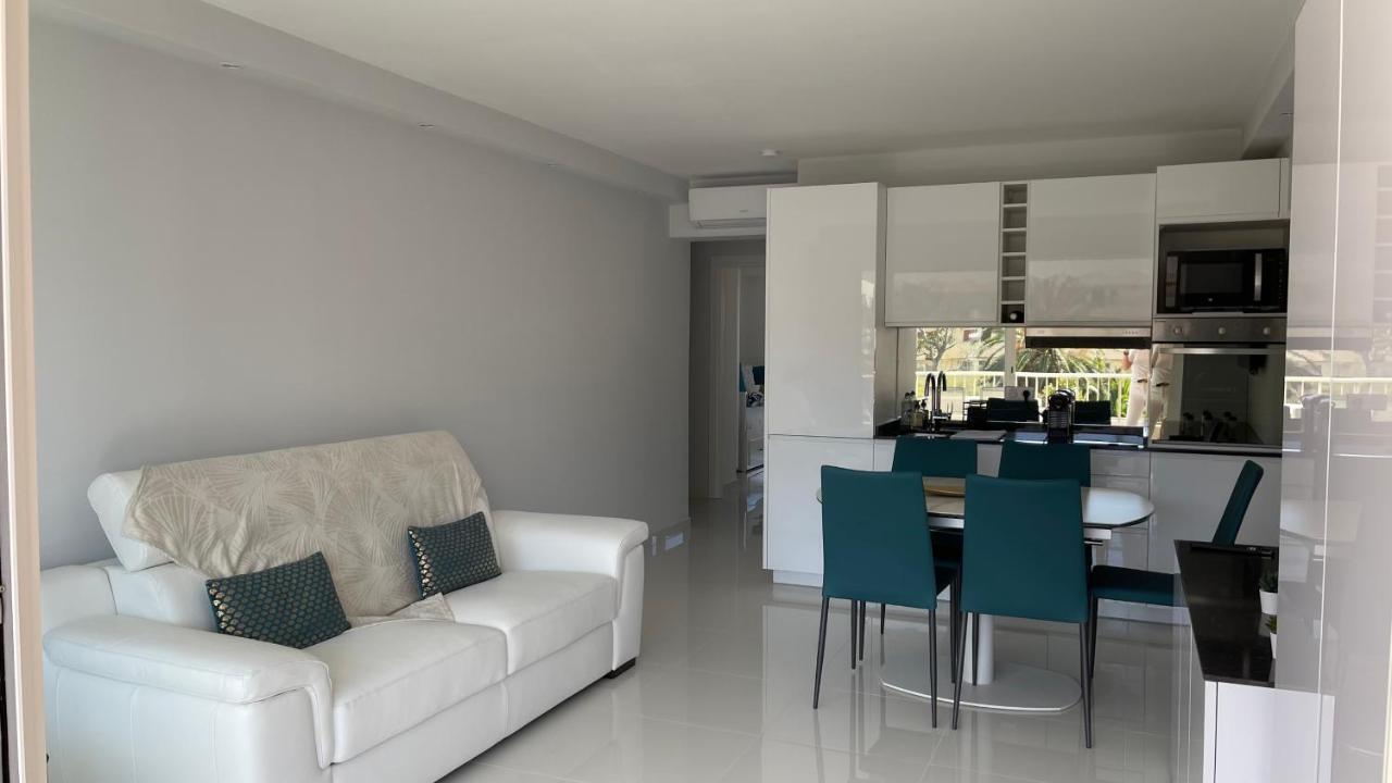 Cannes Pointe Croisette : Superbe Logement Vue Mer Bagian luar foto