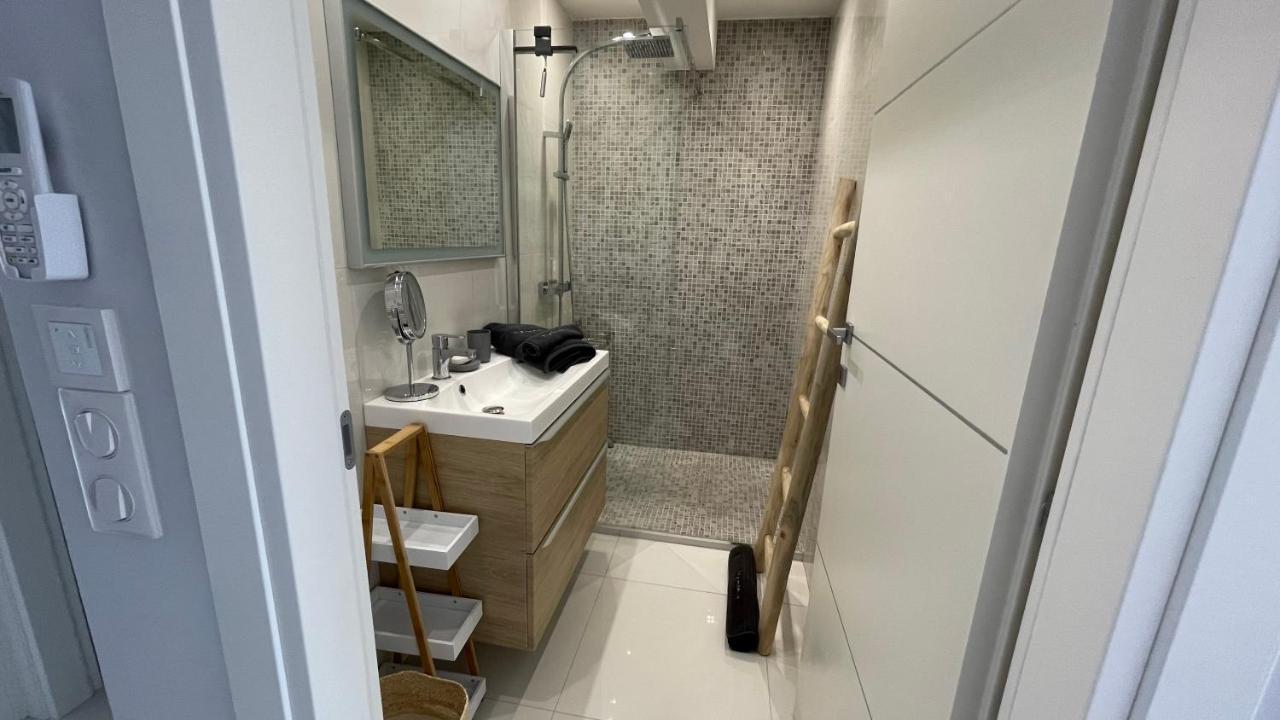 Cannes Pointe Croisette : Superbe Logement Vue Mer Bagian luar foto